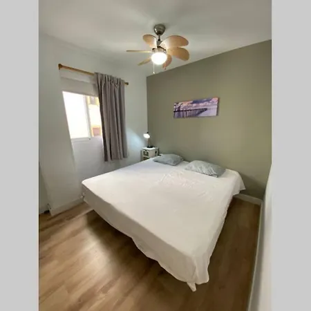 شقة Cristianos, Centrico Piso A 100 Metros De La Playa أرونا